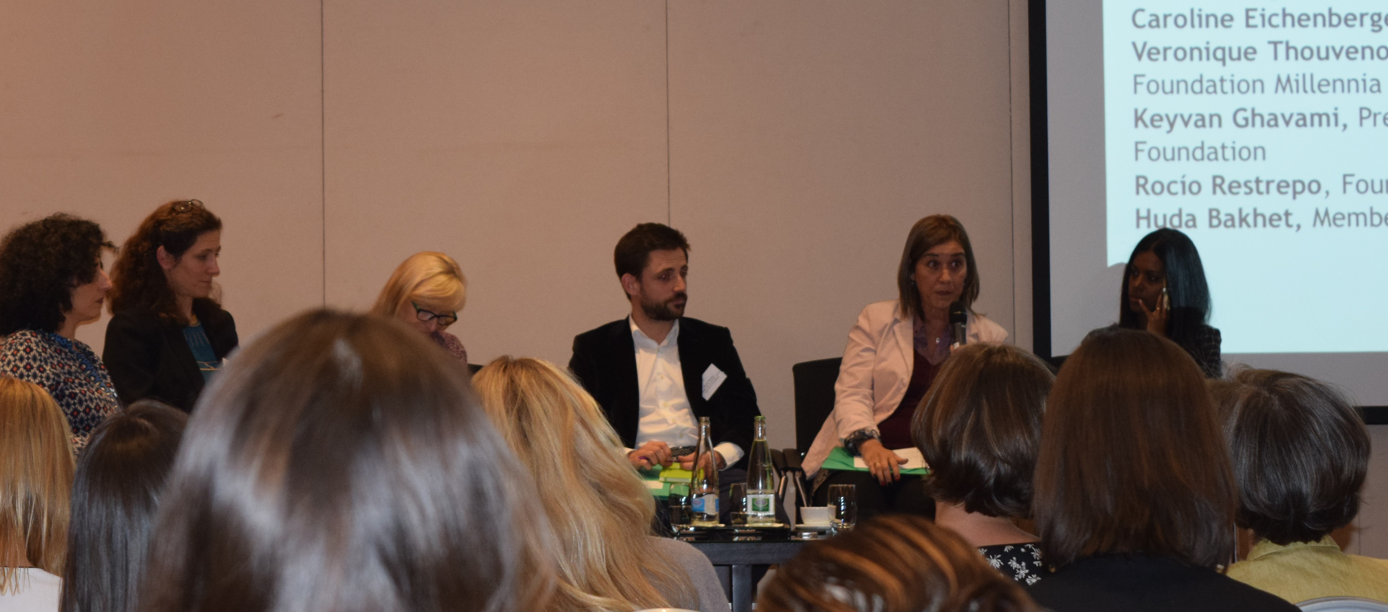 Intervention de Rocio Restrepo, directrice de l'Association découvrir, lors de la Conférence annuelle de Giving Women sur le thème de la migration et de l'intégration. Intervention de Rocio Restrepo, directrice de l'Association découvrir, Conférence annuelle de Giving Women sur le thème de la migration et de l'intégration.