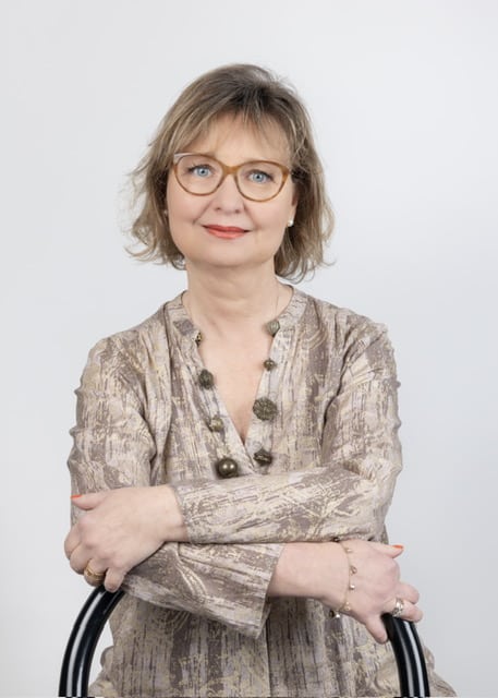 Portrait de Flore Lakhdhar, conseillère en insertion professionnelle à l’association découvrir