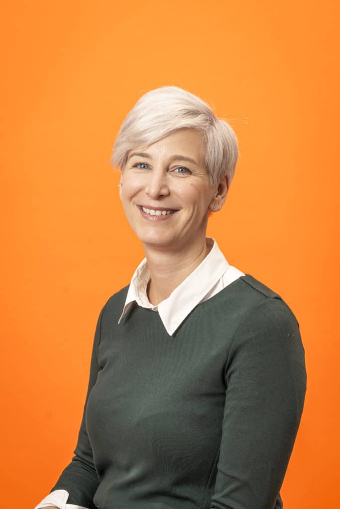 Portrait de Beata Toth, conseillère en insertion à l'Association découvrir.